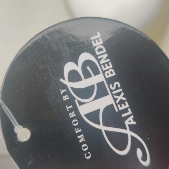 Alexis Bendel Women's Boots Sz 8.5 NWT  White Off White Clear - Picture 8 of 10